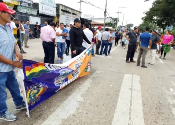 micreros_marcha.jpg