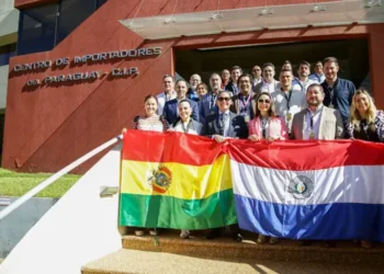 Camacho destacó el inicio del estudio de prefactibilidad técnica de la vía férrea Motacucito–Mutún–Puerto Busch, en el departamento de Santa Cruz, anunciado por el Ministro de Obras Públicas. Foto: Economy.
