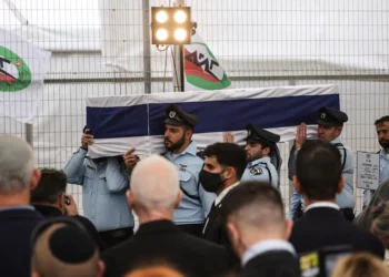 El ataúd del rehén israelí Ran Gvili, cuyos restos finalmente fueron traídos de regreso a Israel el 26 de enero. Foto: AFP