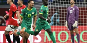 Sadio Mané festeja su gol para la victoria de Senegal ante Egipto en semifinales de la Copa de África de Naciones. (FOTO: AFP)