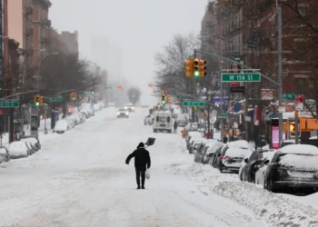 Tormenta invernal azota la ciudad de Nueva York, en EEUU. Foto: AFP