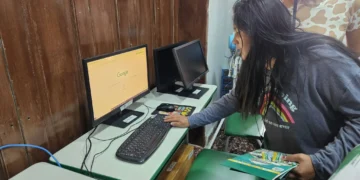 Los cursos que tengan el 50% de estudiantes afectados por chikungunya podrán pasar clases a distancia. FOTO: DDE