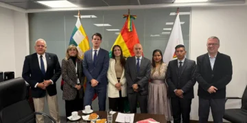 Representantes de la Unión Europea y diputados de la Comisión Política Internacional. (Foto: UE)