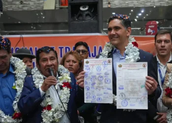 Acuerdo entre el Gobierno y cuentapropistas. Foto: Ministerio de Desarrollo Agropecuario.