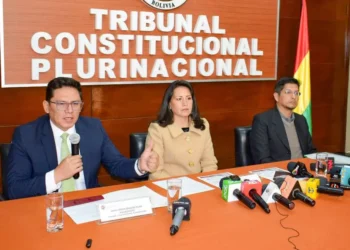 Magistrados del TCP brinda una conferencia de prensa. (Foto: TCP)