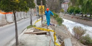 Trabajos en la avenida Costanera de la ciudad de La Paz. FOTO: GAMLP