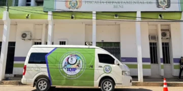 Uno de los vehículos entregados a la Fiscalía de Beni. (Foto: Fiscalía General)
