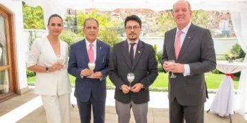 Maira Call, Eduardo Bracamonte, Fernando Aramayo y Carlos Chávez-Taffur Schmidt.