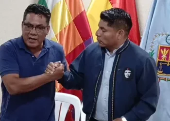 Los exasambleistas evistas Héctor Arce y Leonardo Loza.