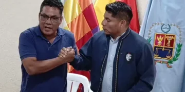 Los exasambleistas evistas Héctor Arce y Leonardo Loza.