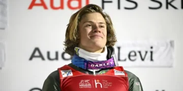 El brasileño Lucas Pinheiro Braathen tras ganar el eslalon de Levi. (FOTO: AFP)