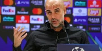 El entrenador español del Manchester City, Pep Guardiola, en rueda de prensa ante del choque contra el Manchester City. (FOTO: AFP)