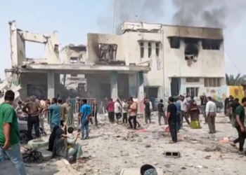Imágenes de la escuela alcanzada por las bombas