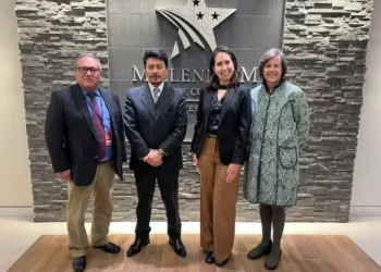 Los ministros Aramayo y Calderón con representantes del Millennium Challenge Corporation. Foto: Cancillería.