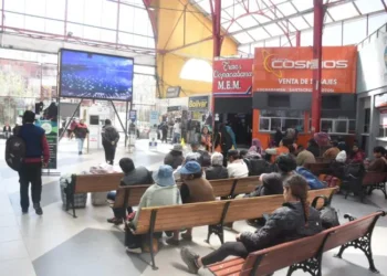 Sube el flujo de pasajeros en la Terminal de Buses de La Paz. FOTO: GAMLP