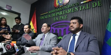 El fiscal general del Estado, Roger Mariaca, brinda una conferencia de prensa (Foto: APG)