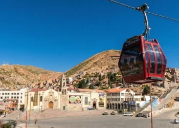 La Línea Turística Virgen del Socavón de Oruro. Foto: Ministerio de Obras Públicas.