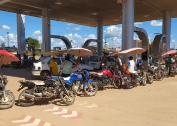 Una estación de servicio que comercializa combustible en Beni. Foto: YPFB.