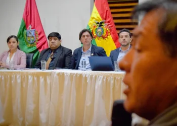 Una reunión pasada entre el ministro Mauricio Zamora, ABC y Transportistas.
Foto: Obras Públicas