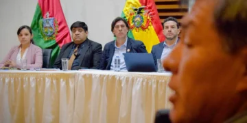 Una reunión pasada entre el ministro Mauricio Zamora, ABC y Transportistas.
Foto: Obras Públicas