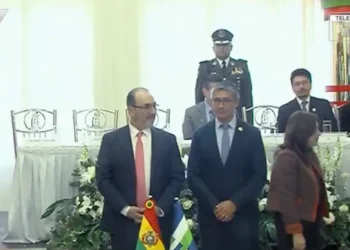 En El Alto la CAF firmó varios convenios. Foto: Captura Bolivia Tv.