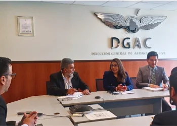 Comisión de El Salvador se reúne con la DAGC. Foto: DGAC.
