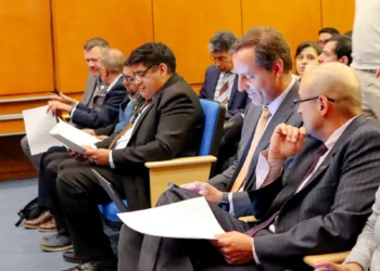 Autoridades estatales con miembros de la Embajada Británica. Foto: Ministerio de Obras Públicas.