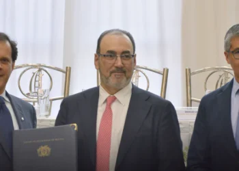 El ministro Gabriel Espinoza en la firma de convenios y acuerdos. Foto: Ministerio de Economía.