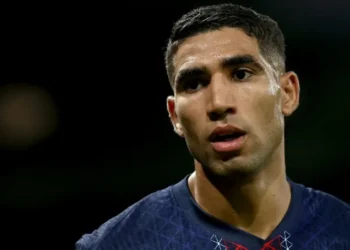 El defensa marroquí del Paris Saint-Germain Achraf Hakimi durante un partido de la Liga de Campeones contra el Atalanta. (FOTO: AFP)