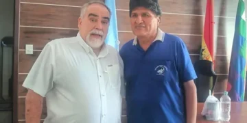 El candidato a la Alcaldía de Santa Cruz de la Sierra, Carlos Subirana y Evo Morales.
