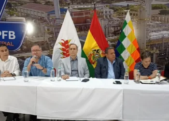 Autoridades de YPFB se refieren a las recientes acusaciones. Foto: YPFB.