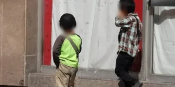 Una ley dará protección a huérfanos por feminicidio. Foto referencial RRSS