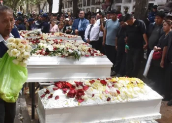 Una gran cantidad de personas acudió al sepelio /APG