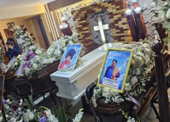 Velorio de la familia de Marcial Pérez, que perdió a ocho de sus integrantes en la tragedia aérea.