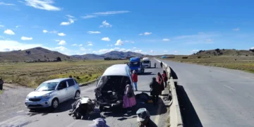 Un accidente de tránsito ocurrió en la carretera La Paz-Achacachi. FOTO: RRSS