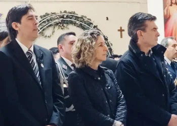 El presidente Rodrigo Paz junto a su esposa y el ministro de Obras Públicas. (Foto: Min. de Obras Públicas)