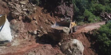 Derrumbes cerraron el paso en varias carreteras/ABC