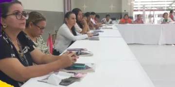 Candidatas a las subnacionales participan de un taller en la Coordinadora de la Mujer. (Foto: Coordinador de la Mujer)