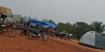 Bloqueo en las comunidades de Santa Fé y Villa Rojas. (Foto: ABC)