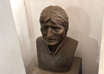 El busto del expresidente Evo Morales, en la Asamblea Legislativa.
