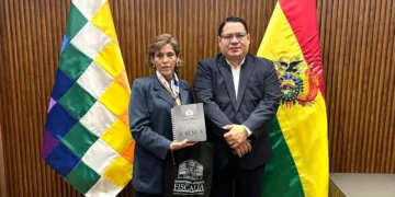 La contralora general del Estado, Sandra Quiroga, y el fiscal general Roger Mariaca. (Foto: Fiscalía)
