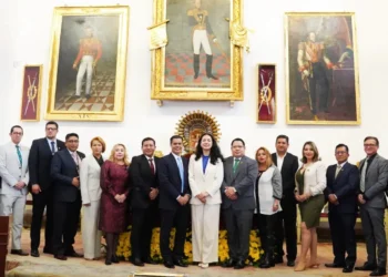 El fiscal general, Roger Mariaca junto a los consejeros de la Magistratura. (Foto: Fiscalía)