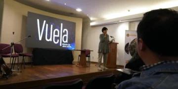 La presentación del libro "Vuela". FOTO: Conexión
