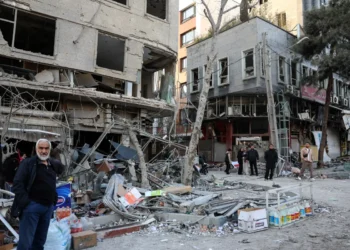 Una casa destruida por una bomba en Teheran