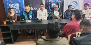 La firma del convenio busca dar soluciones digitales a trameajes. (Foto: AMUN)