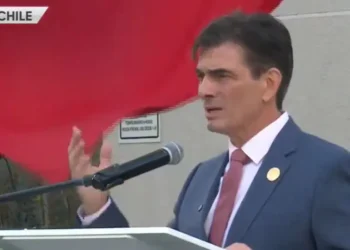 EL presidente Rodrigo Paz llega a la comuna de Macul Chile.