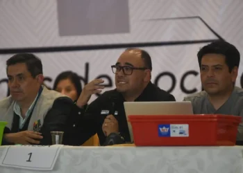 El presidente del TSE, Gustavo Ávila, brinda una conferencia de prensa. (Foto: APG)