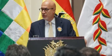 El ministro de la Presidencia, José Luis Lupo, participa de la presentación del DS  5595. (Foto: APG)