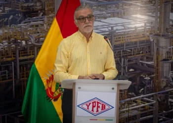 Raúl Giraudo, gerente general de YPFB Andina en rueda de prensa. Foto: Prensa YPFB
