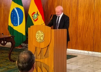 El presidente de Brasil, Luiz Inácio Lula da Silva, brinda una conferencia. (Foto: Dircom Bolivia)